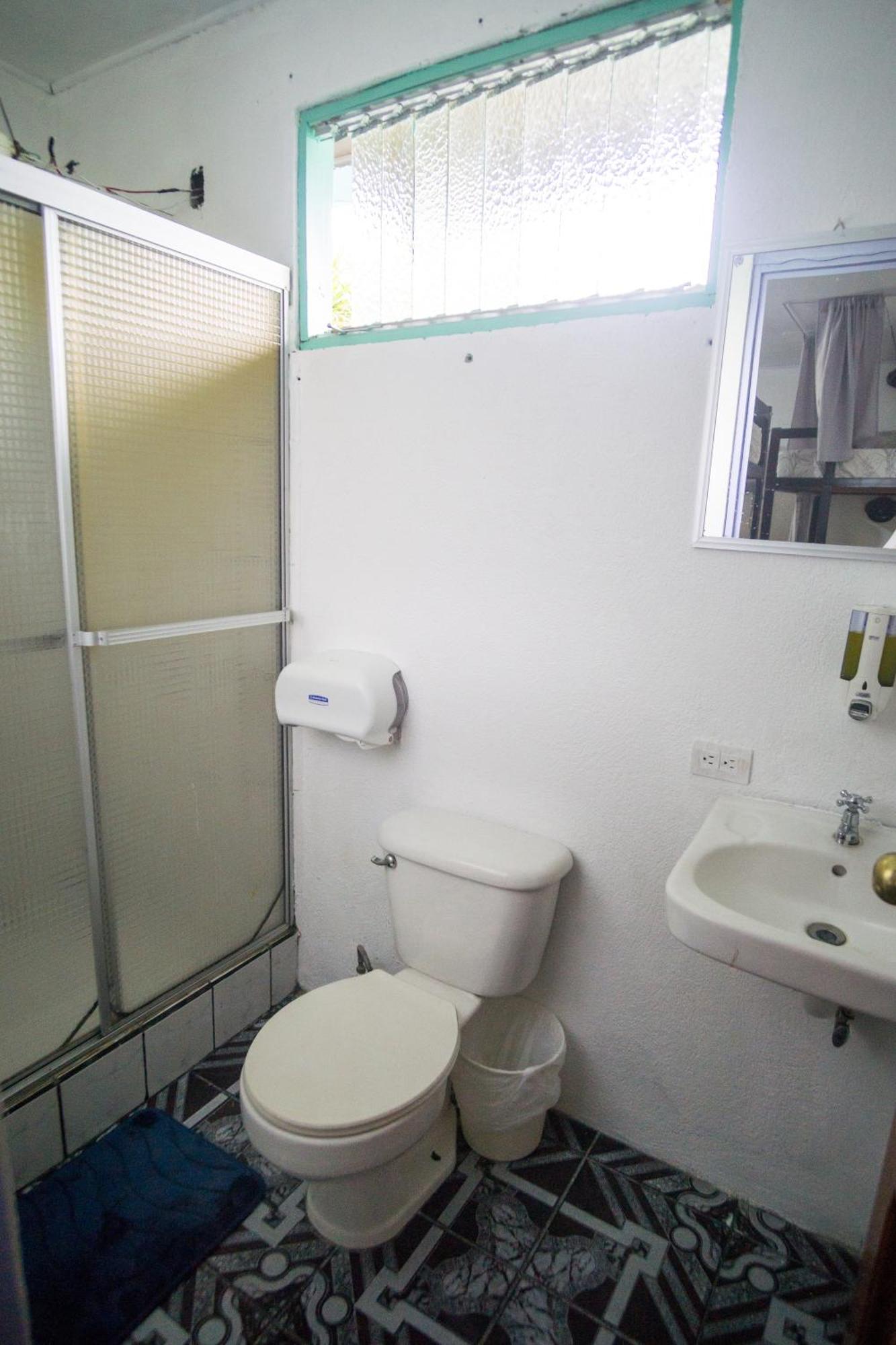Pura Vibra Hostel La Fortuna Стая снимка